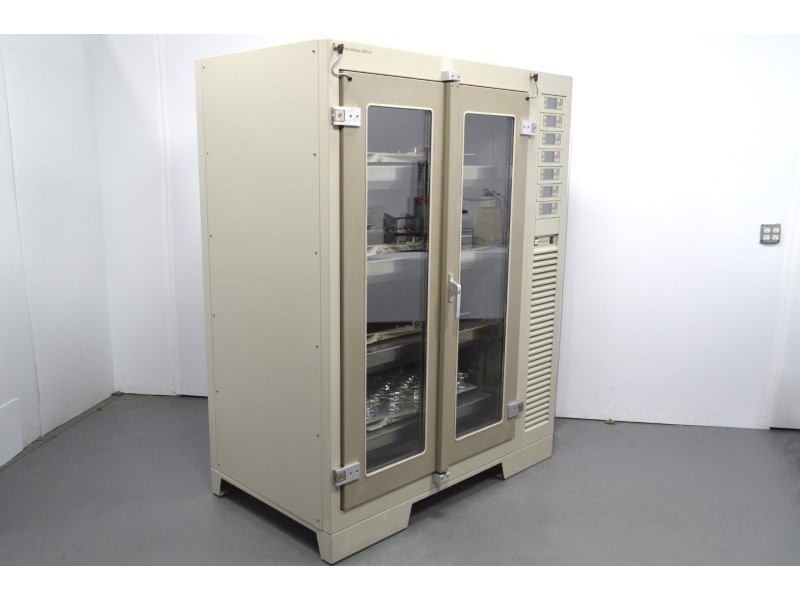 Kuhner ISF4-X Incubating Incubator Shaker with Temperature, Humidity & CO2 Control